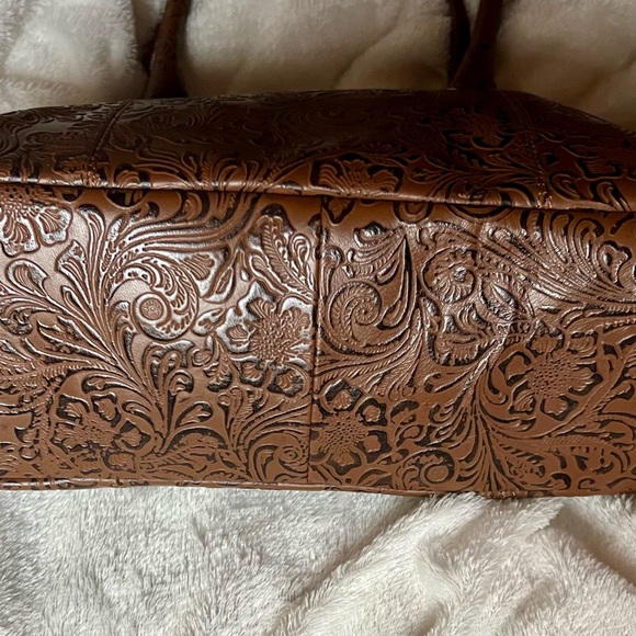 🟪 Assots London Floral Embossed Shoulder Bag - Picture 5 of 6